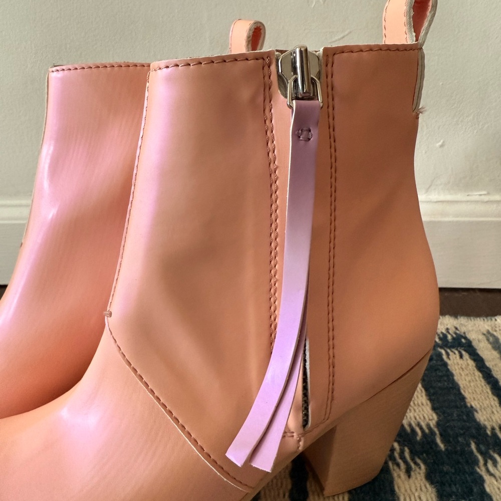 ACNE Studios X Honey Dijon Pistol Boots in Pink Faux Leather (NIB) - Picture 3 of 6